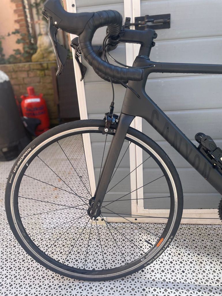 Used Canyon Ultimate CF SL 7 2022 2022 Road & Gravel, Schwarz — image 2 of 4