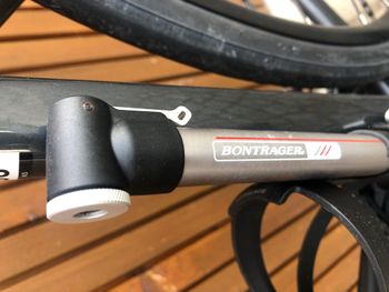 Used Trek Émonda SL 5 Disc 2022 2022 Road & Gravel, Hellgrau — image 10 of 11