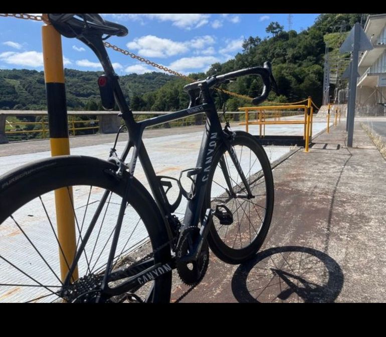 Gebrauchtes Canyon Ultimate CF SLX 8.0 2018 2018 Road & Gravel, Schwarz — Bild 4 von 5