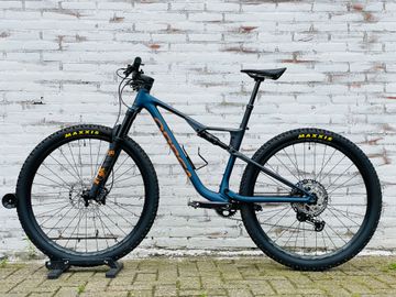 Tweedehands Orbea OIZ H30 2023 2023 Mountainbike — afbeelding 2 van 6