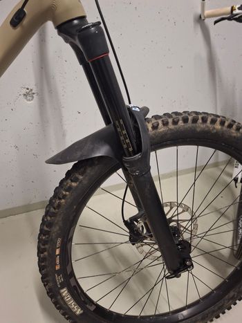 Used Commencal META HT AM RIDE SAND 2022 Mountainbike, Light Gray — image 6 of 12