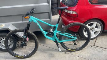 Santa Cruz - Bronson R Plus / Aluminum / 27.5 2019, 2019