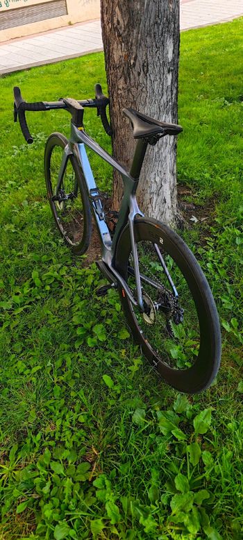 Used Giant Propel, Advanced Disc 1 2022 2022 Road & Gravel, Grigio chiaro — image 25 of 26