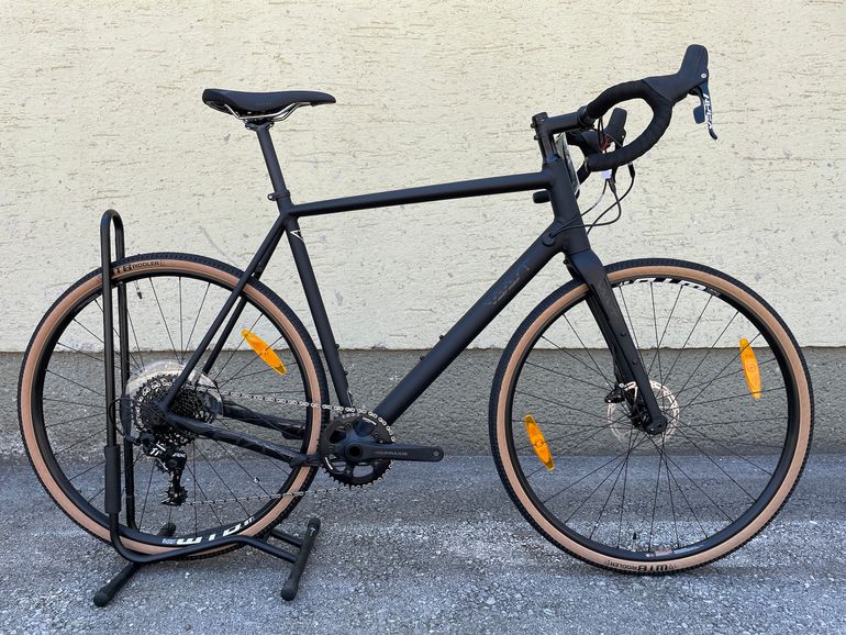 Used Vaast A/1 2022 Road & Gravel, Black — image 1 of 4