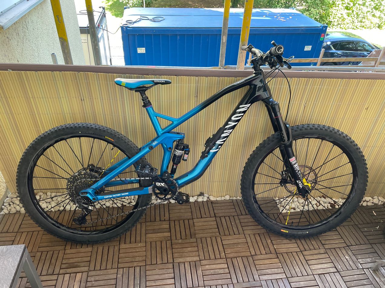 Canyon Strive CF 9.0 Team used in L | buycycle