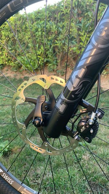 Used Canyon Strive CF 8.0 2018 2018 Mountainbike, Black, 27.5 — image 2 of 5