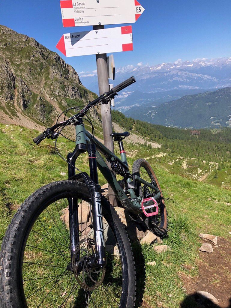 Used Commencal META SX 2023 2023 Mountainbike, Green, 29, 27.5 — image 2 of 8