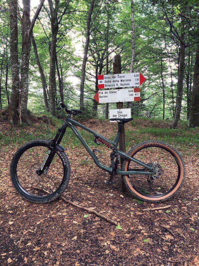 Used Commencal META SX 2023 2023 Mountainbike, Green, 29, 27.5 — image 1 of 8
