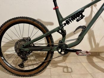 Used Commencal META SX 2023 2023 Mountainbike, Green, 29, 27.5 — image 8 of 8
