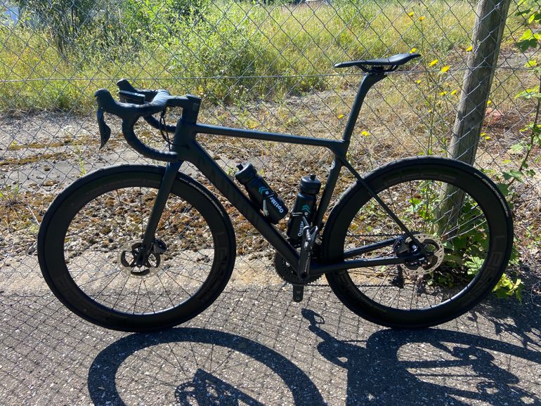 Used Canyon Ultimate CF SL 8 Disc Di2 2021 Road & Gravel, Black — image 1 of 10