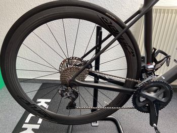 Used Canyon Ultimate CF SL 8 Disc Di2 2021 Road & Gravel, Black — image 5 of 10