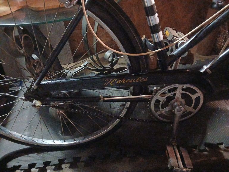 Used Vintage Hercules 1960 Road & Gravel — image 3 of 5