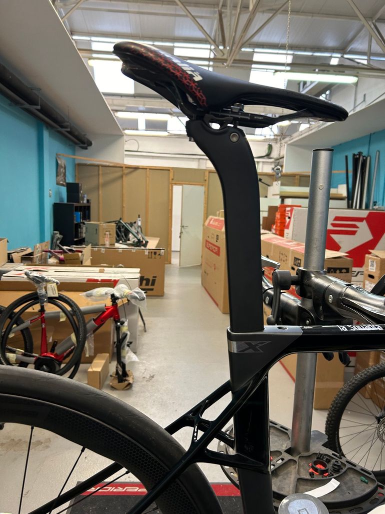 Used Pinarello DOGMA X DURA ACE Di2 2024 2024 Road & Gravel, Light Gray — image 4 of 8