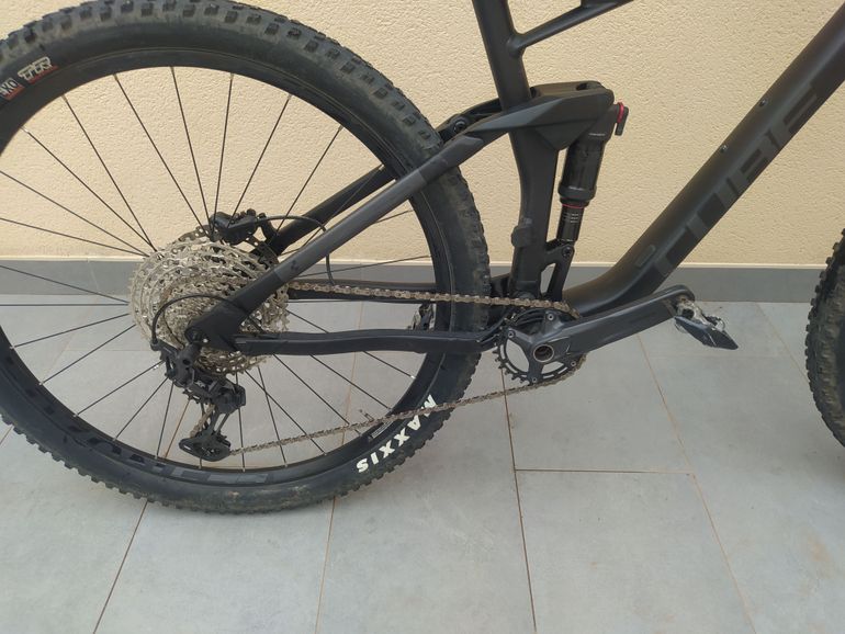 Used CUBE STEREO 120 RACE 29 2022 Mountainbike, Negro — image 3 of 6