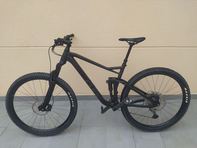 Used CUBE STEREO 120 RACE 29 2022 Mountainbike, Negro — image 2 of 6