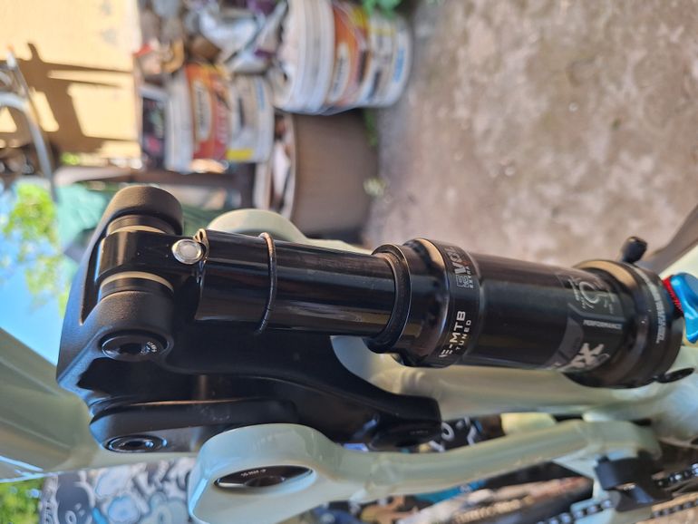 Focus JAM2 6.8 NINE 2021 2021 Mountainbike usato, Bianco — immagine 4 di 7