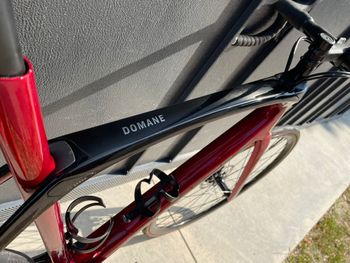 Used Trek Domane SL 6 Gen 3 2023 2023 Road & Gravel, Red — image 11 of 12