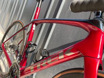 Used Trek Domane SL 6 Gen 3 2023 2023 Road & Gravel, Red — image 12 of 12