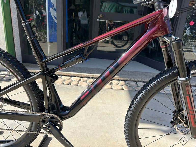 Used BMC Fourstroke LT ONE 2024 2024 Mountainbike, Purple, 29 — image 2 of 15