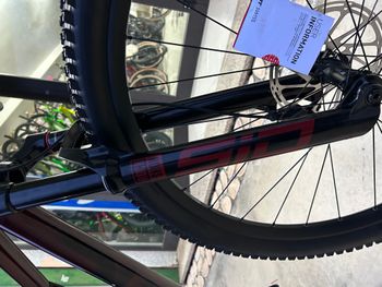 Used BMC Fourstroke LT ONE 2024 2024 Mountainbike, Purple, 29 — image 15 of 15