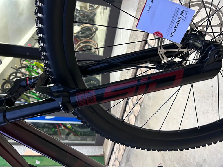 Used BMC Fourstroke LT ONE 2024 2024 Mountainbike, Purple, 29 — image 15 of 15