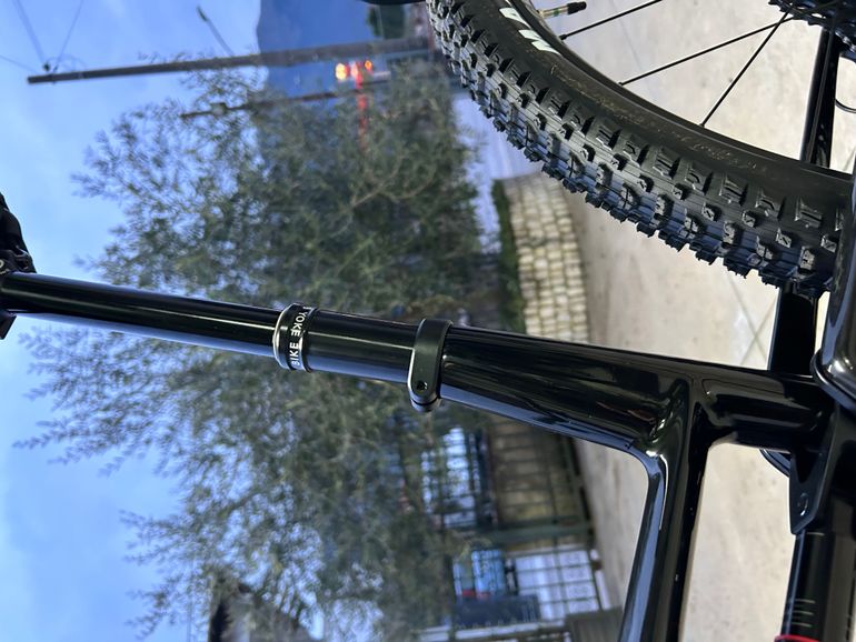 Used BMC Fourstroke LT ONE 2024 2024 Mountainbike, Purple, 29 — image 12 of 15