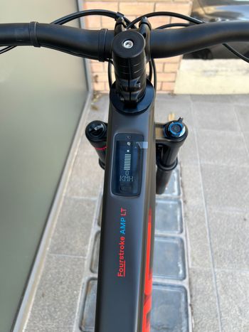 Použité BMC Fourstroke AMP LT TWO 2023 2023 Mountainbike — obrázek 4 z 5