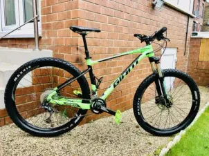 Giant - Giant  Fathom hard tail MTB medium frame, 2019