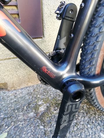 Used Specialized Epic SRAM GX Eagle AXS 2018 Mountainbike, Black, 29 — image 6 of 9