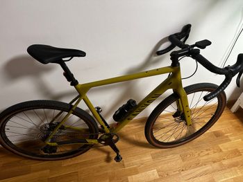Used Canyon Grizl 8 1by EKAR 2023 2023 Road & Gravel, Verde — image 1 of 3