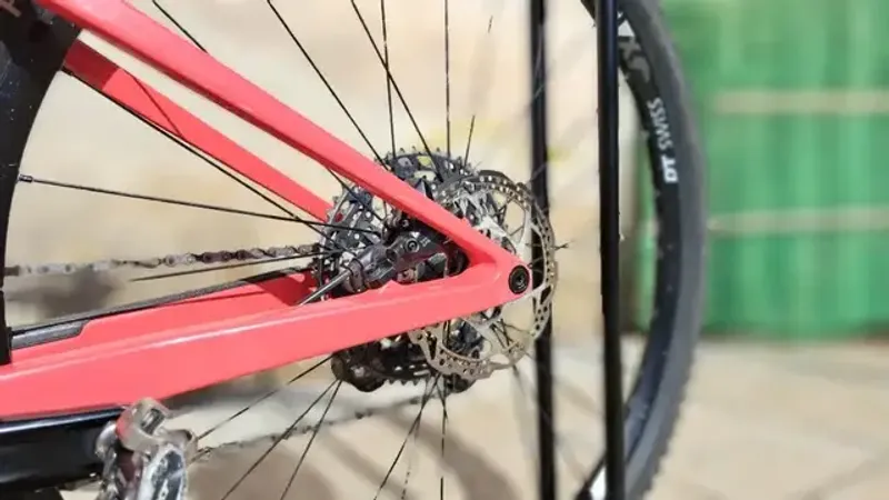 Orbea OIZ M30 2021 2021 Mountainbike usato, Rosso — immagine 7 di 8