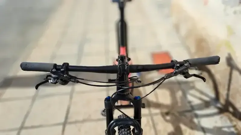Orbea OIZ M30 2021 2021 Mountainbike usato, Rosso — immagine 6 di 8