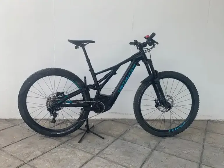 Used Specialized Turbo Levo Alloy 2022 2022 Mountainbike, Red, 29, 27.5 — image 1 of 8