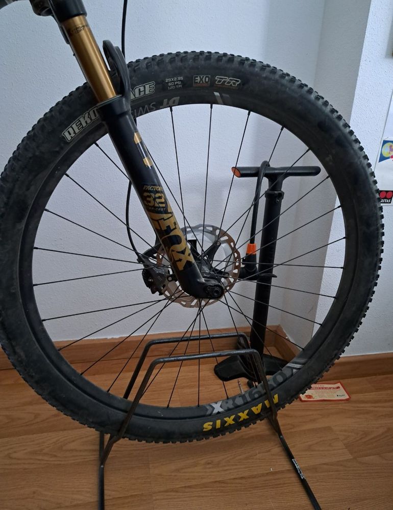 Used Orbea Alma 2023 Mountainbike, Black — image 5 of 5