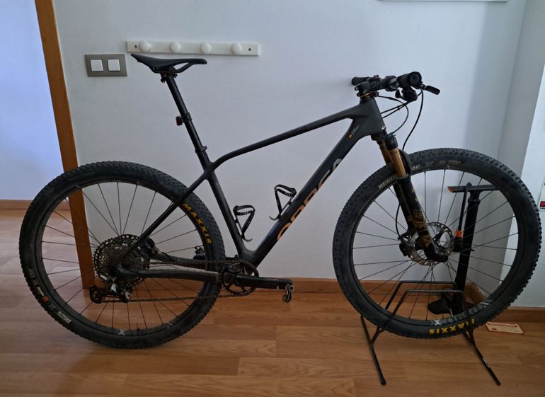 Used Orbea Alma 2023 Mountainbike, Black — image 1 of 5