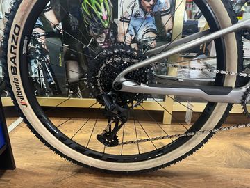 Used Berria Mako 2024 Mountainbike, Light Gray — image 2 of 5