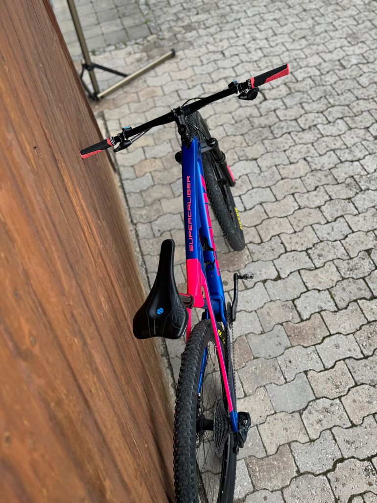 Used Trek Supercaliber 9.9 XX1 AXS 2022 2022 Mountainbike, Blue, 29 — image 5 of 9