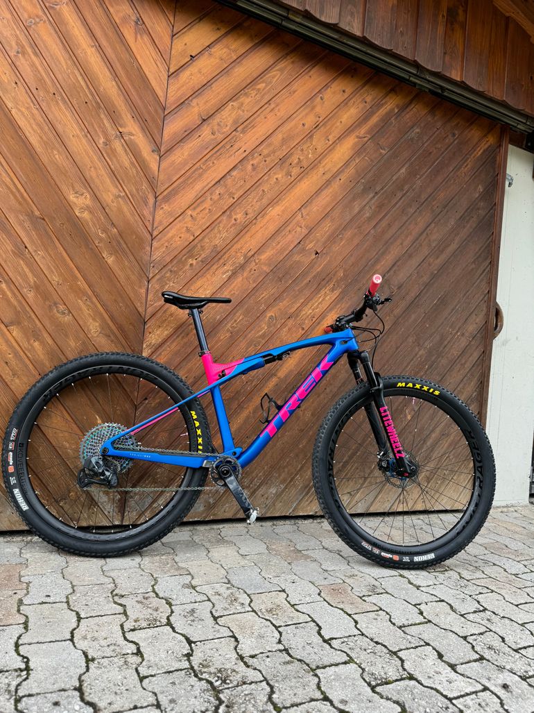 Used Trek Supercaliber 9.9 XX1 AXS 2022 2022 Mountainbike, Blue, 29 — image 2 of 9