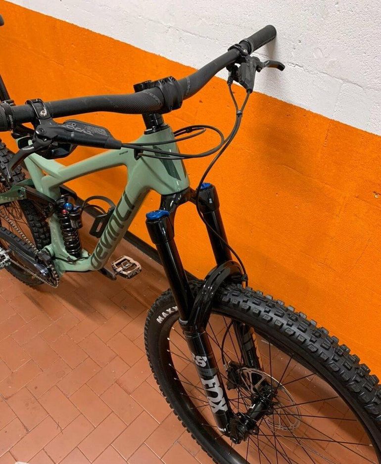 Used Devinci Spartan Carbon GX 12S 2021 2021 Mountainbike — image 2 of 3