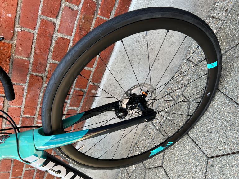 Fulcrum racing deals 618 bianchi