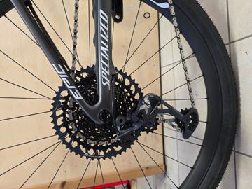 Używany Specialized Epic Expert Carbon 2022 Mountainbike — zdjęcie 3 z 7