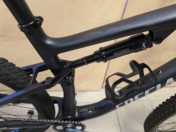 Použité Specialized Epic Comp Carbon 2021 Mountainbike — obrázek 4 z 9