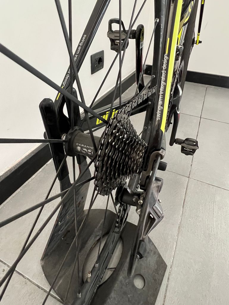 Used Wilier Cento1 SR 2015 Road & Gravel, Black — image 5 of 8