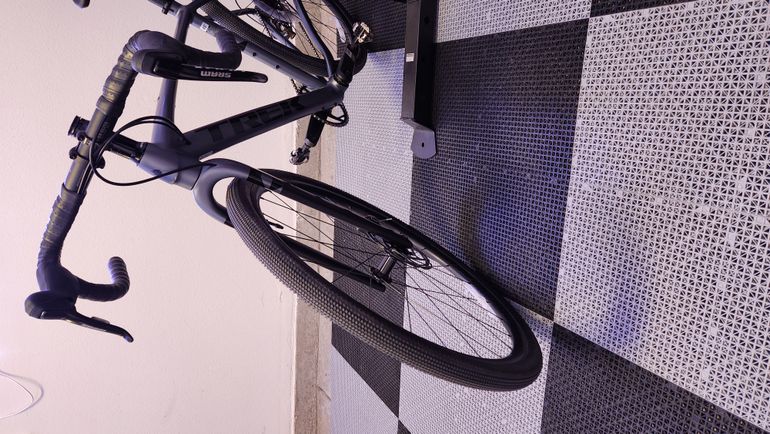 Used Trek Checkpoint ALR 4 2023 Road & Gravel, Light Gray — image 4 of 5