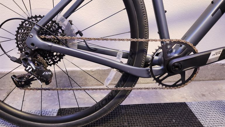 Used Trek Checkpoint ALR 4 2023 Road & Gravel, Light Gray — image 3 of 5
