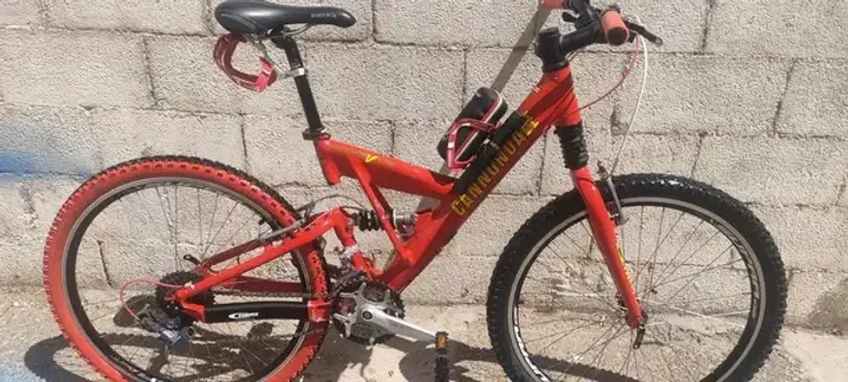 Used Cannondale Super-V 900 2000 Mountainbike, Rot — image 3 of 6