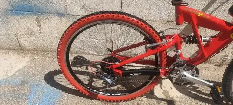 Used Cannondale Super-V 900 2000 Mountainbike, Rot — image 2 of 6