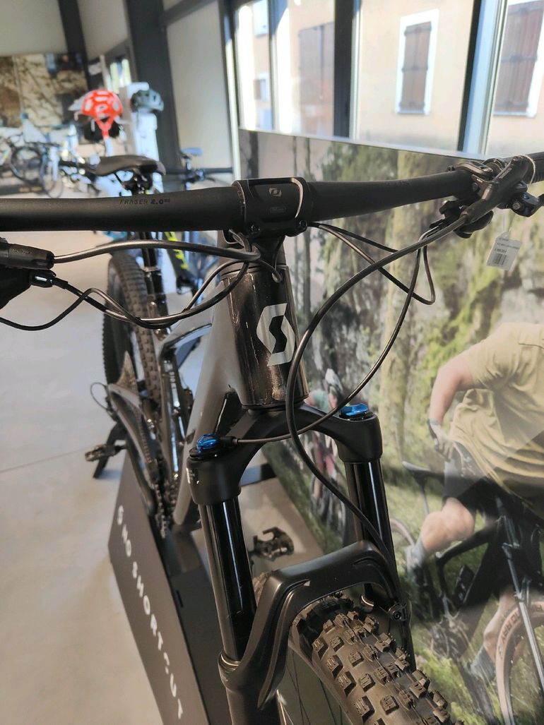 Scott Lumen eRIDE 910 2024 2024 Mountainbike usato, Nero — immagine 2 di 5