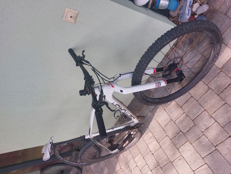 Used Centurion Backfire Edition 40 2016 Mountainbike, White — image 2 of 6