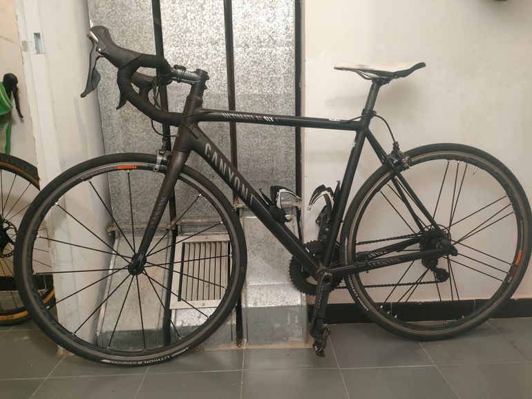 Used Canyon Ultimate AL SLX Road & Gravel — image 2 of 5